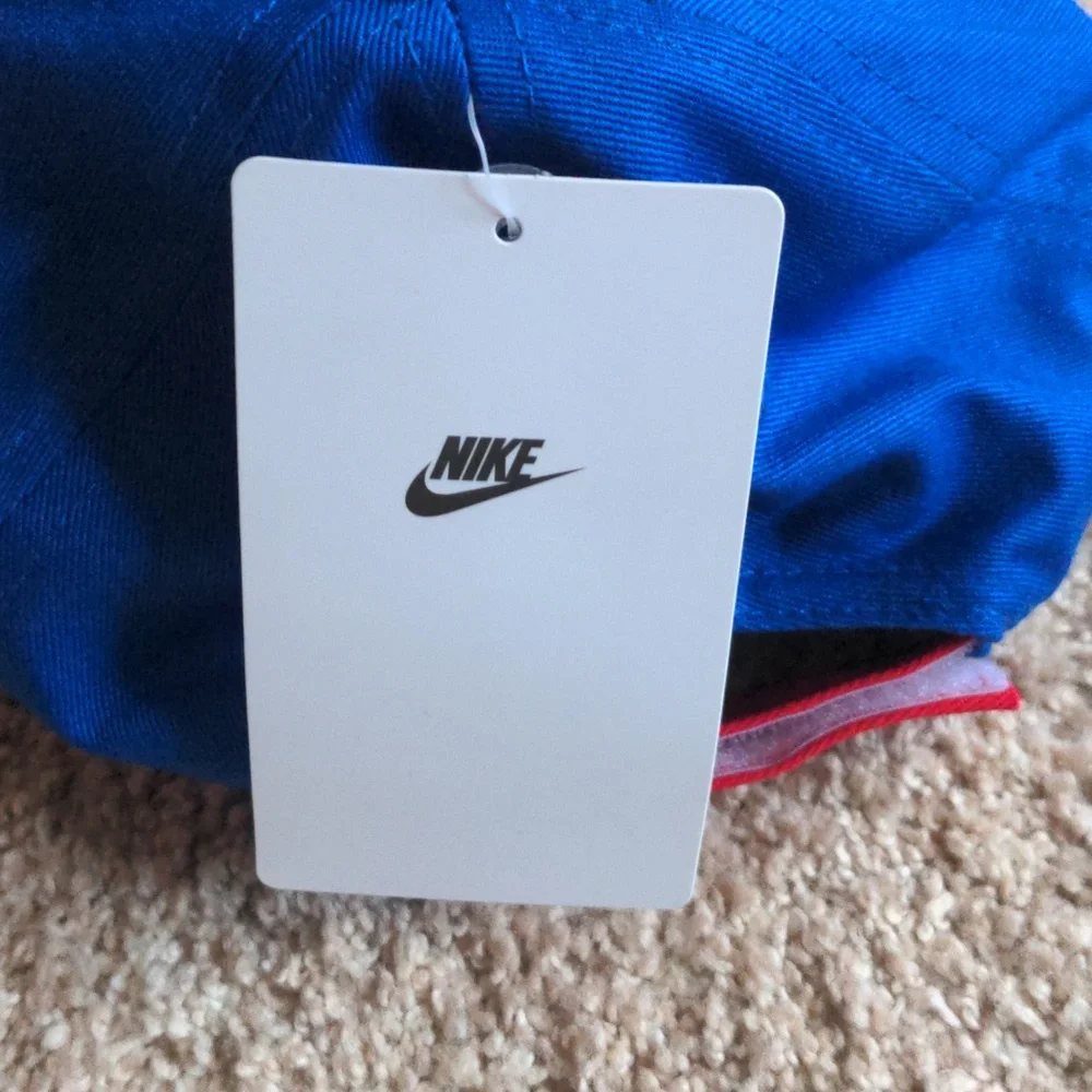 NWT Youth/Child Nike Shoe Box Character Hat